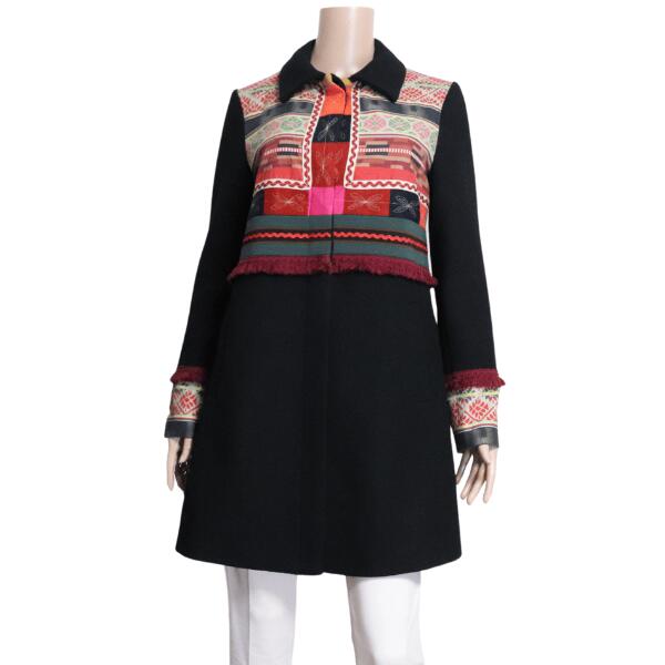 美品【中古】デシグアル Desigual ステンカラーコート ロングコート コート レディース 小さい 表記 36号 7号 S 相当 黒 ブラック フリンジ モダン美柄 多彩 カラフル 華やか ステンカラー おしゃれ かわいい 大人 女性 お出掛け 秋冬 秋 冬 アウター 30代 40代 50代