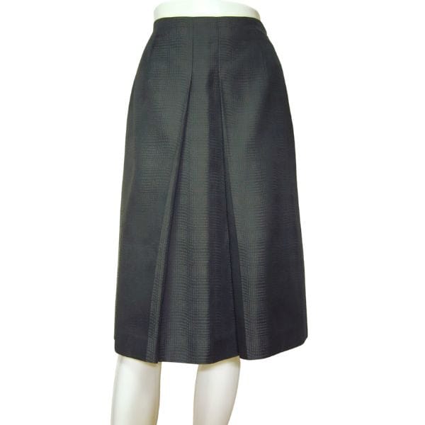 新品同様【中古】アクアスキュータム Aquascutum フレアスカート 9号 M 38号 相当 古着 炭黒色 濃グレー レディース 春 夏 春夏 ボトムス 絹混 膝丈 ひざ丈 薄手 日本製 オフィス 大人 女性 20代 30代 40代