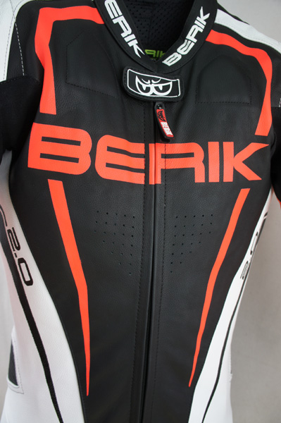 【楽天市場】MFJ公認モデル BERIK ベリック レーシングスーツ LS1-171334-BK RED 【バイク用品】：MOTO GP CLUB