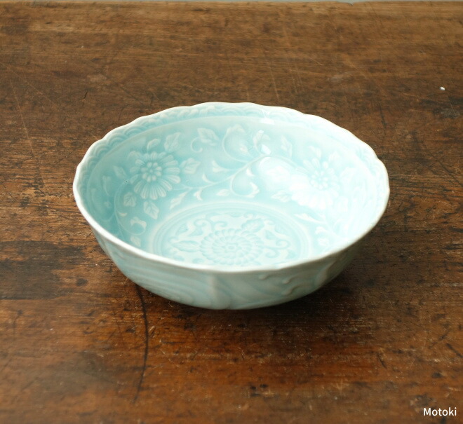 楽天市場】有田焼 青磁唐草彫5寸皿 : 有田焼や心器