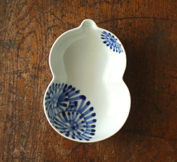 楽天市場】有田焼 染付ナガスくじら5寸皿 : 有田焼や心器