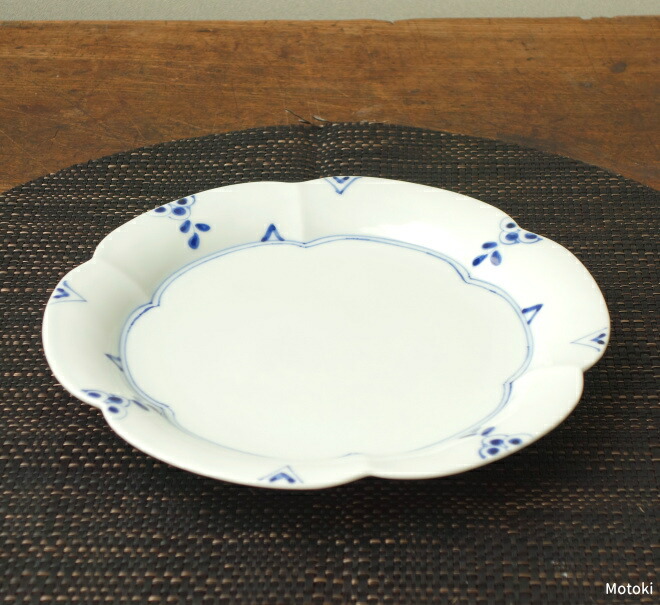 SALE【超お買得】有田焼陶磁器日本製インテリア 贈答品 金襴菊那寸皿45 楽天市場】飾り皿 有田焼 陶磁器 おしゃれ 日本製 インテリア