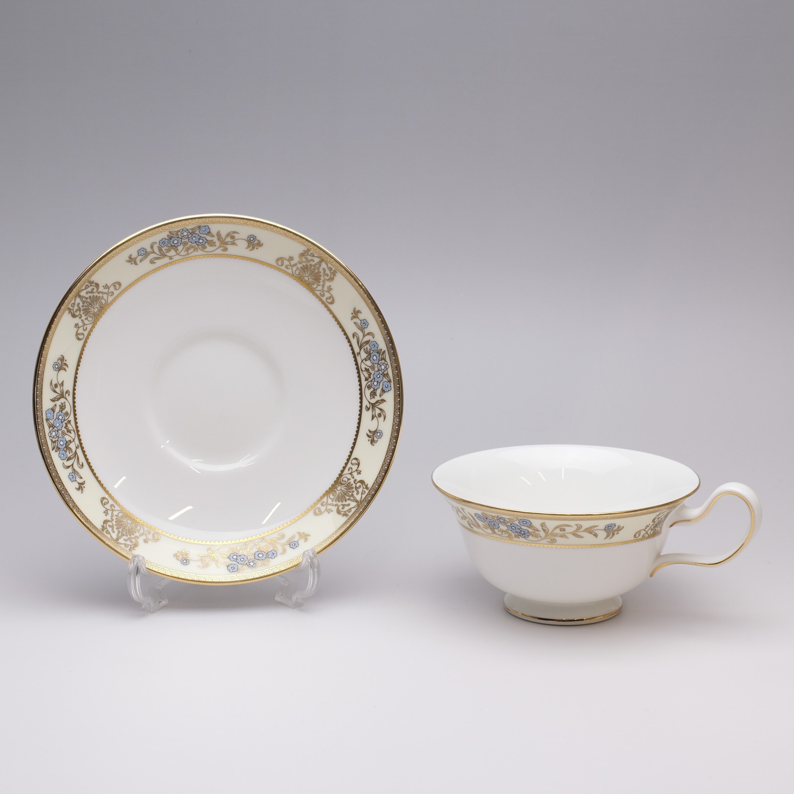 スーパーセール 10 50 Off対象商品 Wedgwood ウェッジウッド カップ ソーサー プレート 2客 ペア クリブデン 陶磁器 食器 中古 A ランク Sermus Es