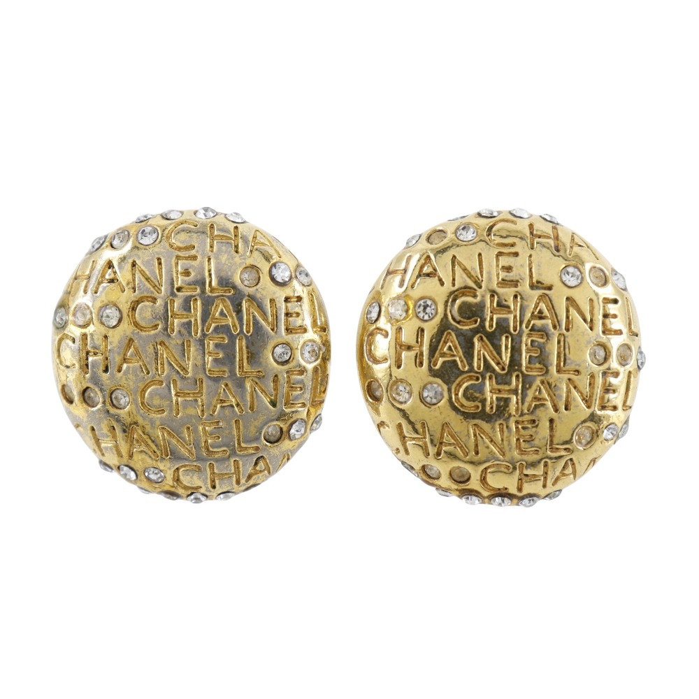 シャネル CHANEL ロゴ イヤリング ヴィンテージ 金メッキ&times;ラインストーン フランス製 約20.5g logo レディース【中古】｜質にしきの【ブランド販売・買取】