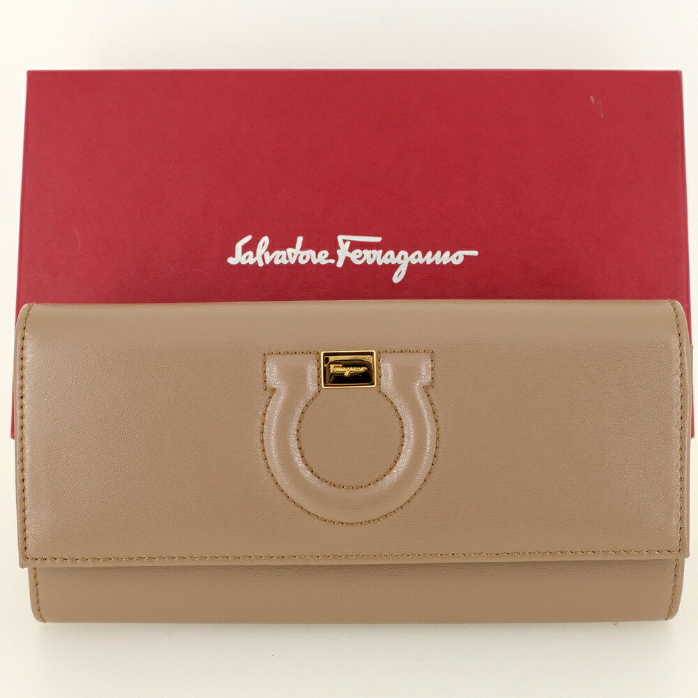 【未使用品】フェラガモ Salvatore Ferragamo ガンチーニ 長財布（小銭入れあり） 22C827 カーフレザー本革 ベージュ 【新古品】