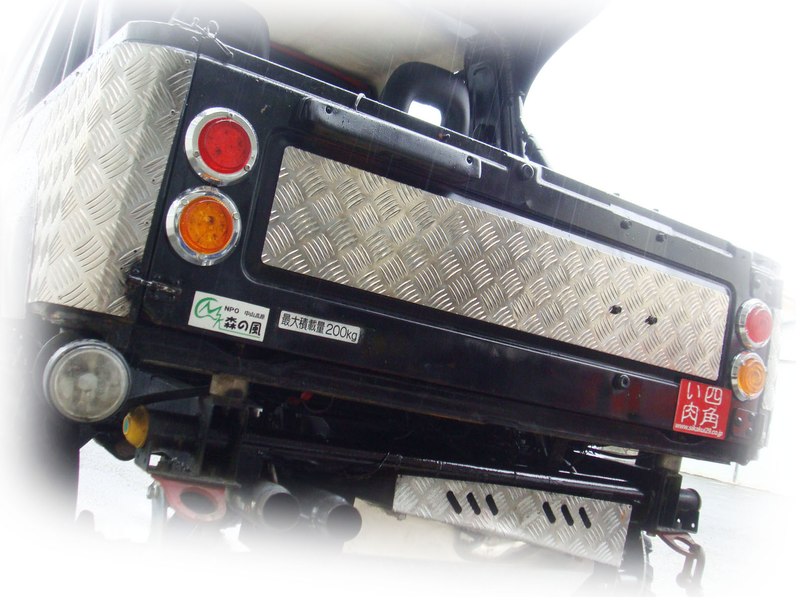 ジムニー パーツ【幌車用】リアゲートセンターパネル 適用車種：SJ30JA71JA11JA12等の幌車用 4,537円