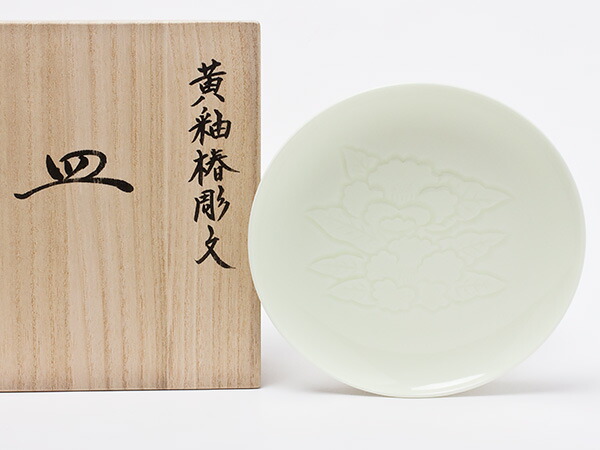 楽天市場】人間国宝 井上萬二 作 カップ＆ソーサー（白磁緑釉椿彫文