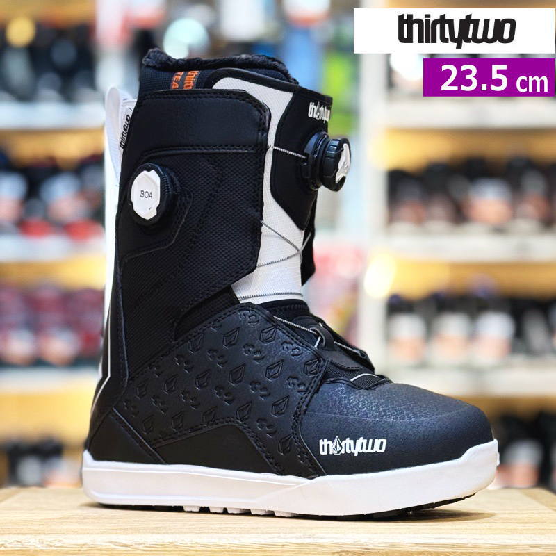 レディース スノーボードブーツ 25-26 THIRTYTWO WS LASHED DB VOLCOM ｶﾗｰ:BLACK 23.5cm サーティーツー 型落ち 日本正規品｜Snowboard＆Ski オフワン国道16号