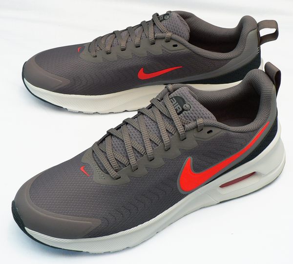 【ナイキ30cm】【送料込】エアマックス ニュアクシス：ブラウン×赤(FD4329 200 AIR MAX NUAXIS)：ビッグサイズ：大きいサイズ：スニーカー30cm