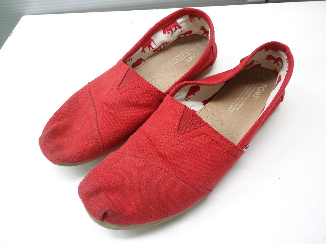 楽天市場 Toms トムス M9 5 27 5cm Men S Canvas Classics メンズ キャンバス クラシックス スリッポン スニーカー シューズ Red レッド Tomsの中で最も人気な定番のクラシックシリーズのスリッポン 中古 Ok リユース シューズ ストア 楽天市場 Toms トムス M9 5 27 5cm Men S Canvas Classics メンズ キャンバス クラシックス スリッポン スニーカー シューズ Red レッド Tomsの中で最も人気な定番のクラシックシリーズのスリッポン 中古 Ok リユース シューズ ストア