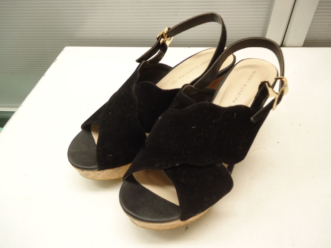 楽天市場 Majestic Legon マジェスティックレゴン L 約24 0cm 25 0cm スカラップクロスサンダル Black ブラック 黒色 スカラップラインカットの幅広ベルトが足元をガーリーに演出するcuteなサンダル 中古 Ok リユース シューズ ストア