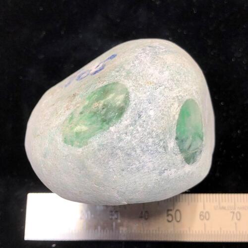 原石　翡翠　56ｘ45ｍｍ240ｇ　天然石　置き物　鉱物石　一点物　御守り石｜オールドローズジュエル 26,100円