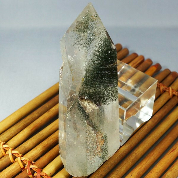 楽天市場】ガーデンクォーツ ポイント 庭園水晶 六角柱□ブラジル産