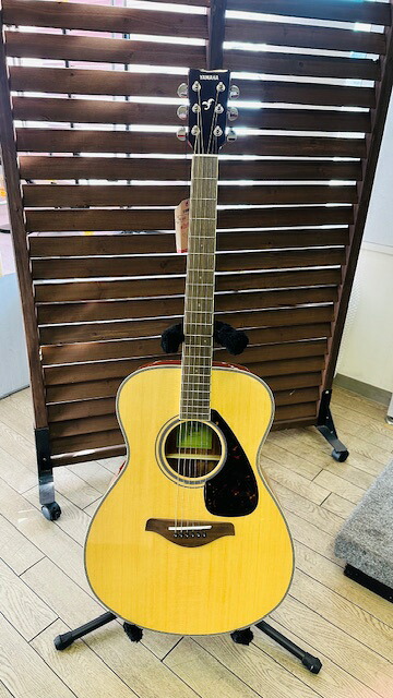 【在庫限り】店頭展示品(新品) ヤマハ アコースティックギター FS-820 NT (ナチュラル) / YAMAHA フォークギター FS820 ソフトケース付 【本州・四国・九州限定販売】|音楽太郎