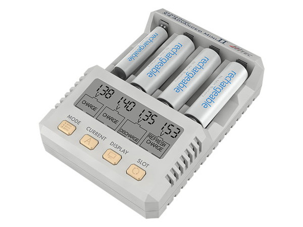 【送料無料】　HiTEC AA/AAA Charger X4 Advanced Mini II(ホワイト) 単三/単四 Ni-cd Ni-MH 充電池 充・放電器 44323