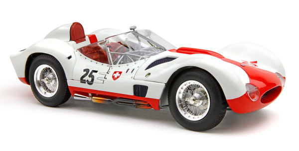 【貨物輸送無料】 CMC 1/18 マセラティ 紅茶ポ61 \