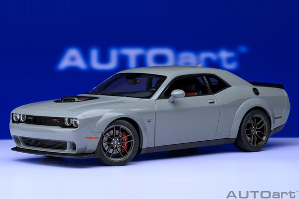 【貨物輸送無料】 AUTOart 1/18 ダッジ チャレンジャー R/T スキャット容器に並べる 広々とした上半身 2022 SMOKE SHOW/薄墨色 成し遂げる品ミニカー 71774