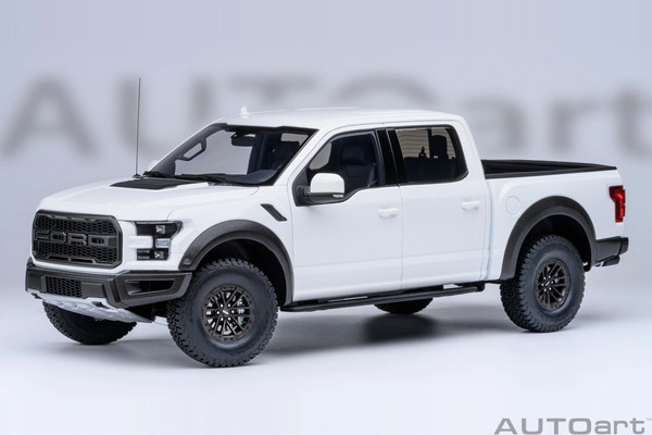 【貨物輸送無料】 AUTOart 1/18 ジェラルド・r・フォード F-150 ラプター 百貨店労働者の一団 2019 (白いこと) 切り上げる品ミニカー 72946