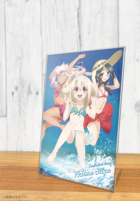 9月発売予定　【ネコポス送料無料】　Fate/kaleid liner プリズマ☆イリヤ ツヴァイ ヘルツ！ 水着のイリヤ＆美遊＆クロエ アクリルアートスタンド画像