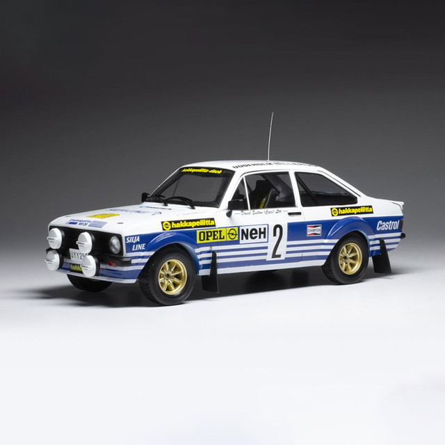 【送料無料】 IXO MODELS 1/18 フォード エスコート MK II RS 1800 1982年スウェーデンラリー #2 完成品ダイキャストミニカー 18RMC142|トイスタジアム1号店