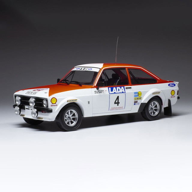 【送料無料】 IXO MODELS 1/18 フォード エスコート MK II RS 1800 1977年1000湖ラリー #4 A.Vatanen/A.Aho 完成品ダイキャストミニカー 18RMC143|トイスタジアム1号店