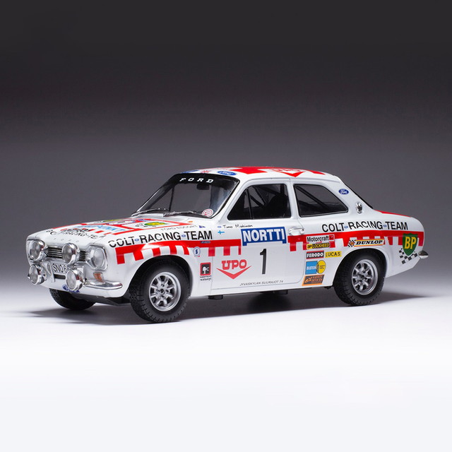 【送料無料】　IXO MODELS 1/18 フォード エスコート MK I RS 1600 1974年1000湖ラリー #1 T.Makinen/H.Liddon 完成品ダイキャストミニカー 18RMC141B