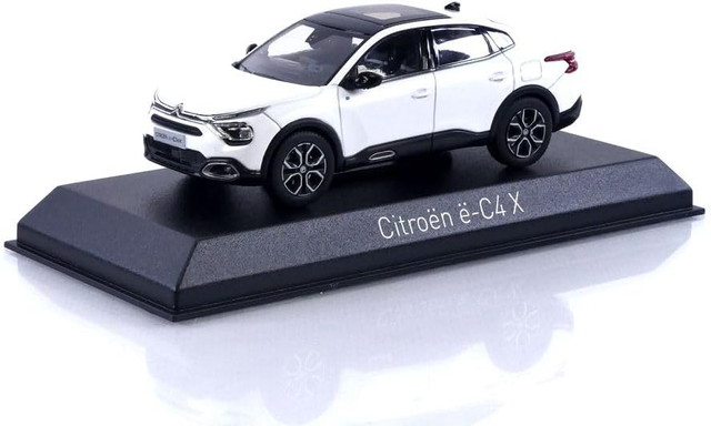 【貨物輸送無料】 NOREV 1/43 シトロエン E-C4 X 2023 パール白いこと 遣っ付ける品ダイキャストミニカー 155480