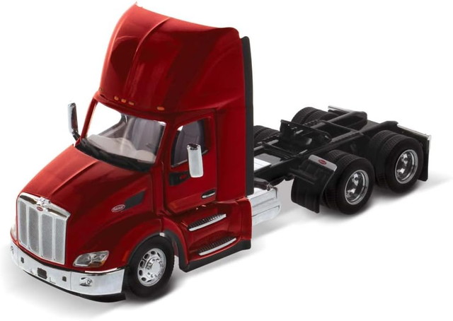 【貨物輸送無料】 DIECAST MASTERS 1/50 ピータービルト 579 デイキャブ トラクタ Legendary 赤いこと 切り上げる品ダイキャストミニカー 71068