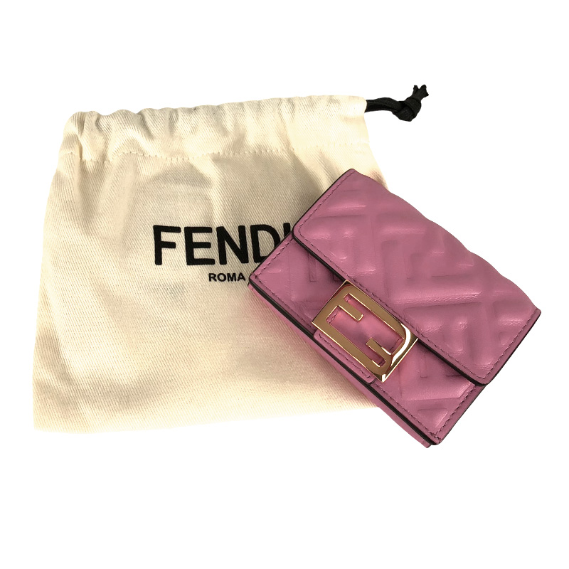 フェンディ FENDI バゲット マイクロ ピンク ナッパレザー 三つ折り