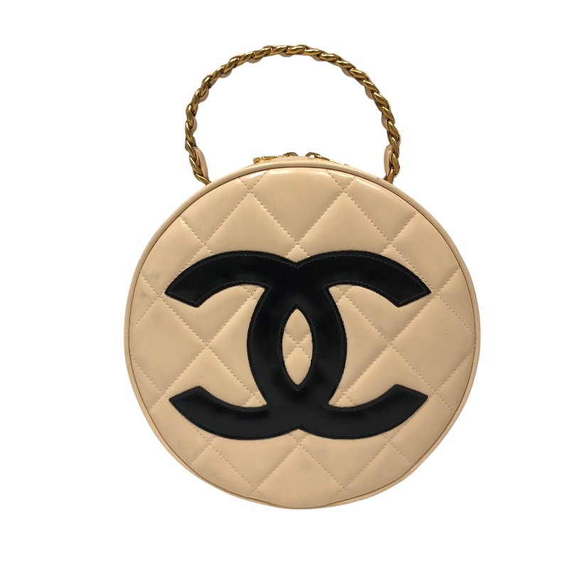 シャネル CHANEL ココマーク ラウンドバニティバッグ ベージュ&times;ブラック ゴールド金具 エナメル レディース ショルダーバッグ【中古】｜OKURA（おお蔵）店 355,950円