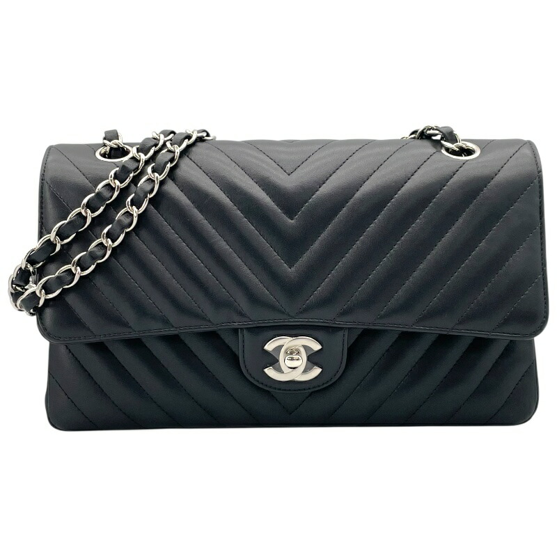 【シックでこれからの時期に大活躍☆】CHANEL ショルダーバッグ シックでかっこいい☆】CHANEL スモールショルダーバッグ