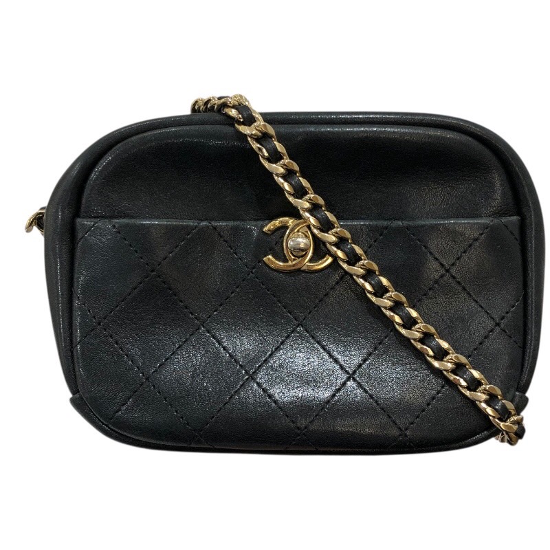 【6/1～ 最大限度30,000円OFFクーポン券！】シャネル CHANEL マトラッセカメラバッグ AS0137 黒いこと/ゴールド金具 子ウシ レディース ショルダーバッグ【中古】