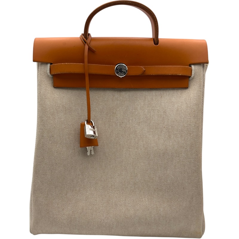 【6/1～ 最大限度30,000円OFFクーポン券！】エルメス HERMES エールバッグアドPM ?D刻 ベージュ/ゴールド トワル/なめし革 レディース 背嚢・デイパック【中古】