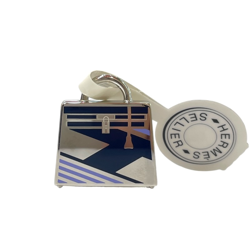 【6/1～ 最大限度30,000円OFF引き換え証！】エルメス HERMES キュリオジテ ケリー引きつける ネイビー・シルバー 金属元素 ユニ一発やる 余分の物小物【中古】