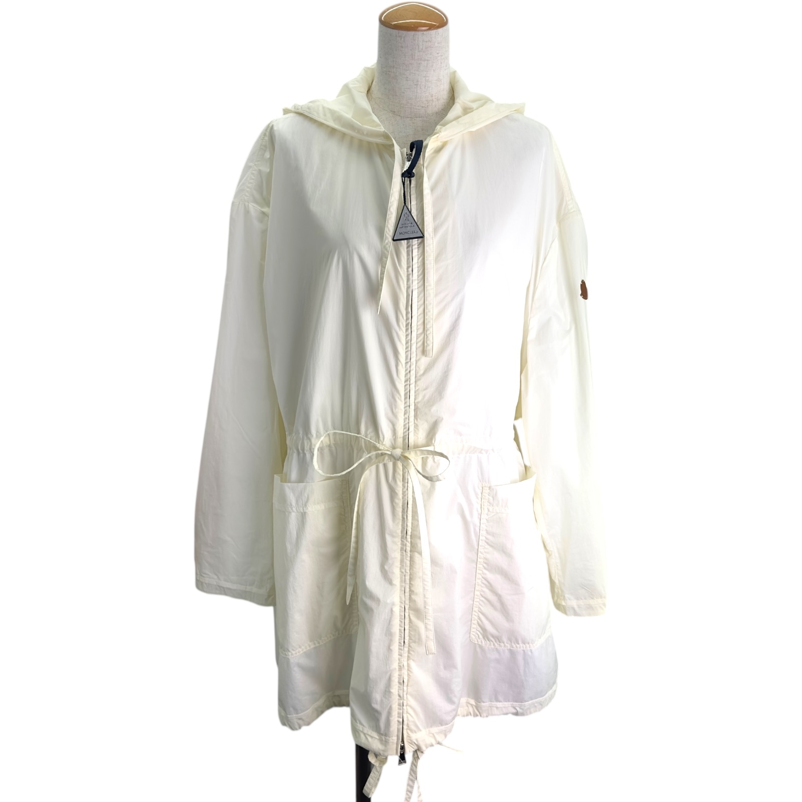 モンクレール MONCLER SUIR スプリングコート ホワイト ナイロン レディース その他アウター【中古】 54,600円