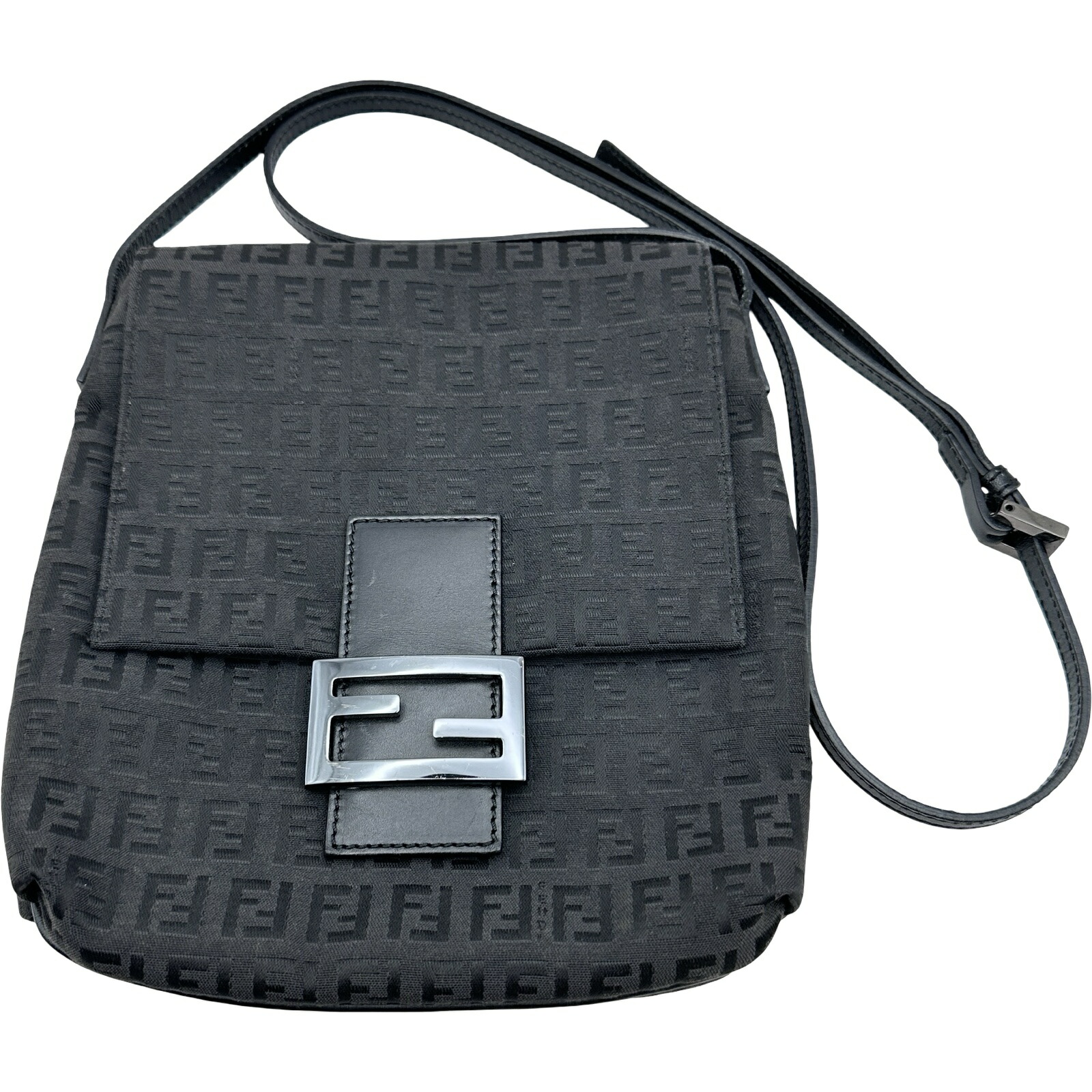 フェンディ FENDI ズッキーノ柄 ショルダー 8BT075 ブラック シルバー金具 キャンバス レディース ショルダーバッグ【中古】