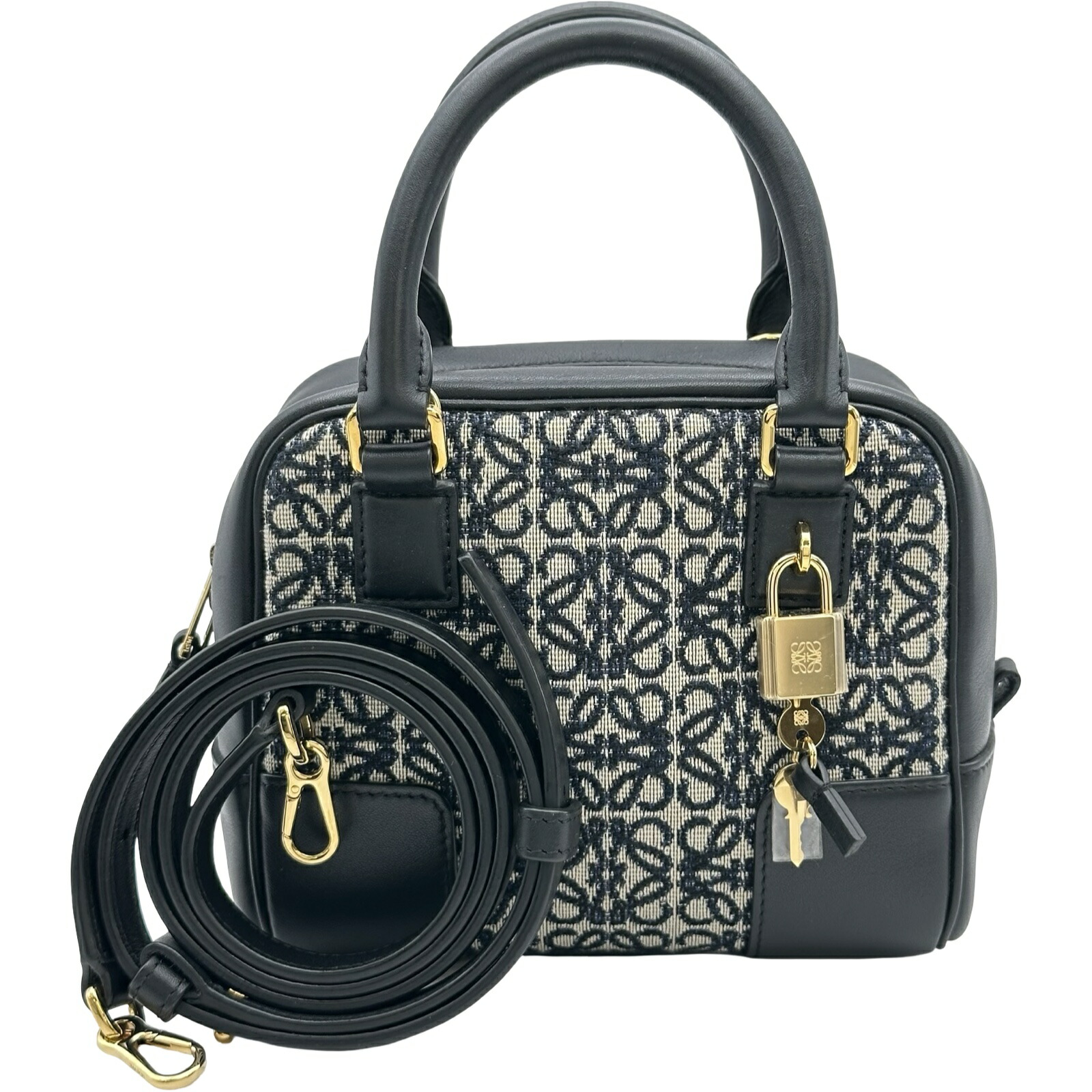 【最大限度40,000円OFF引き換え証離れ離れ中！】ロエベ LOEWE アマソナ16 真四角 黒いこと アナグラムジャカード/子ウシ レディース ショルダーバッグ【中古】