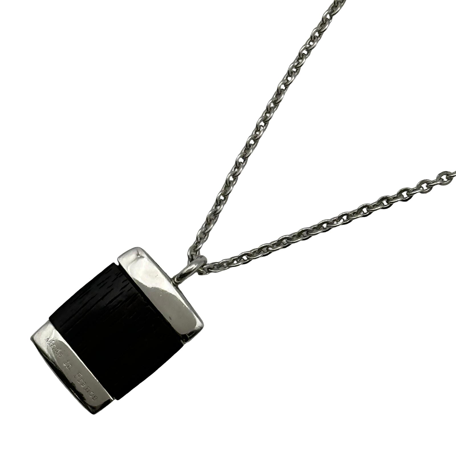 ルイ・ヴィトン LOUIS VUITTON パンダンティフ・ボワ シルバー/ブラウン メタル/ウッド アクセサリー【中古】|OKURA(おお蔵)店
