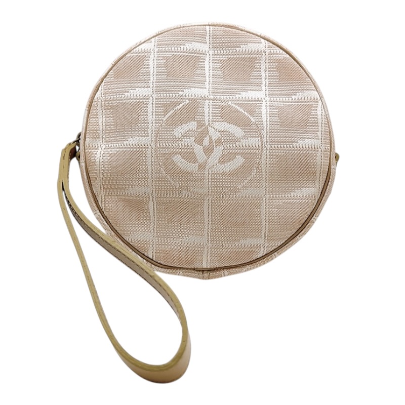 【6/1～ 最大限度30,000円OFFクーポン券！】シャネル CHANEL ニュートラベルラインポーチ A17682 ベージュ しろがね色金具 ナイロンジャガード レディース 合切袋【中古】