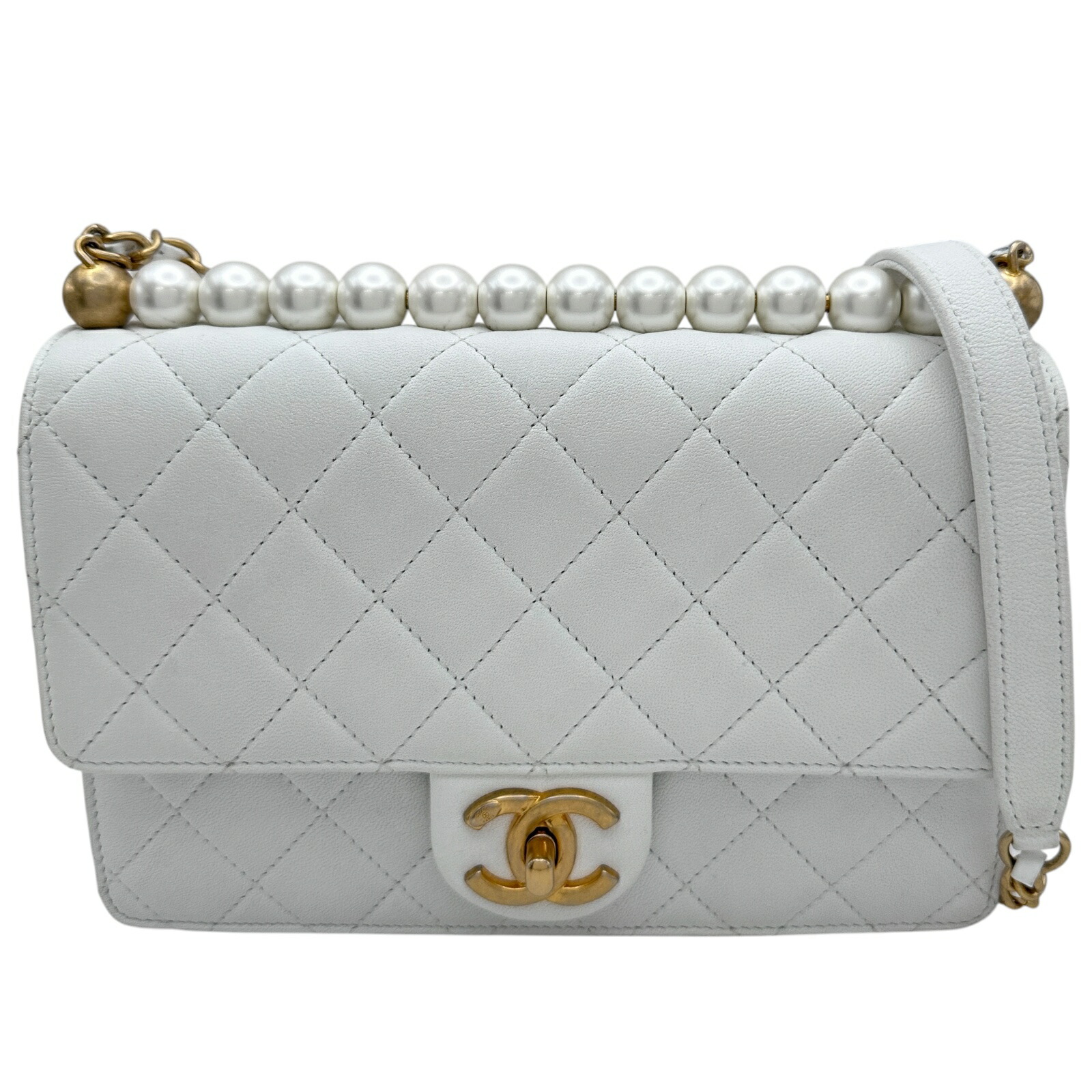 【6/1～ 最大限度30,000円OFF引き換え証！】シャネル CHANEL パールチェーンショルダー 28番台 白いこと ゴールド金具 カーフスキン レディース ショルダーバッグ【中古】