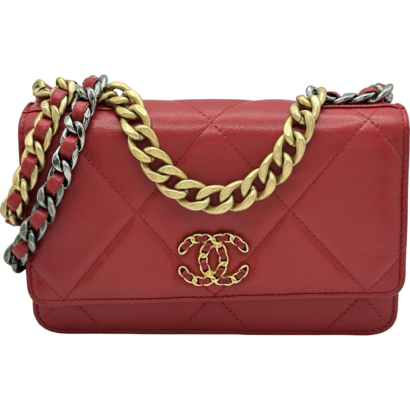 【6/1～ 最大限度30,000円OFFクーポン券！】シャネル CHANEL CHANEL19 チェーンウォレット AP3267 29番台 赤いこと ゴールド/しろがね色金具 子ヒツジなめし革 レディース 長銭入れ【中古】