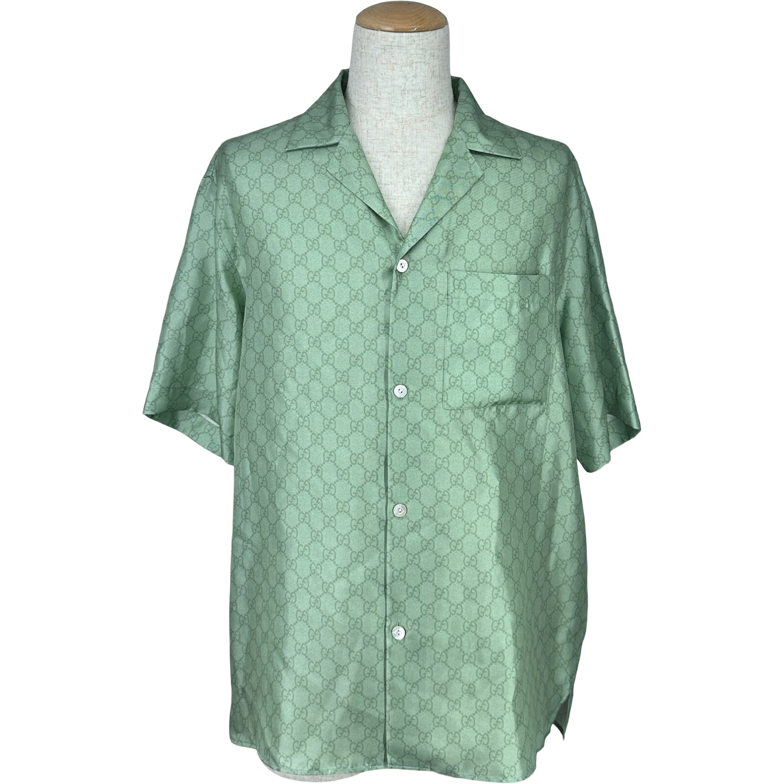 【6/1～ 最大限度30,000円OFFクーポン券！】グッチ GUCCI ×ヒグチユウコ GG総柄半袖絹地ティーシャツ 864048 緑であること 絹地 メンズ 半袖ティーシャツ【中古】