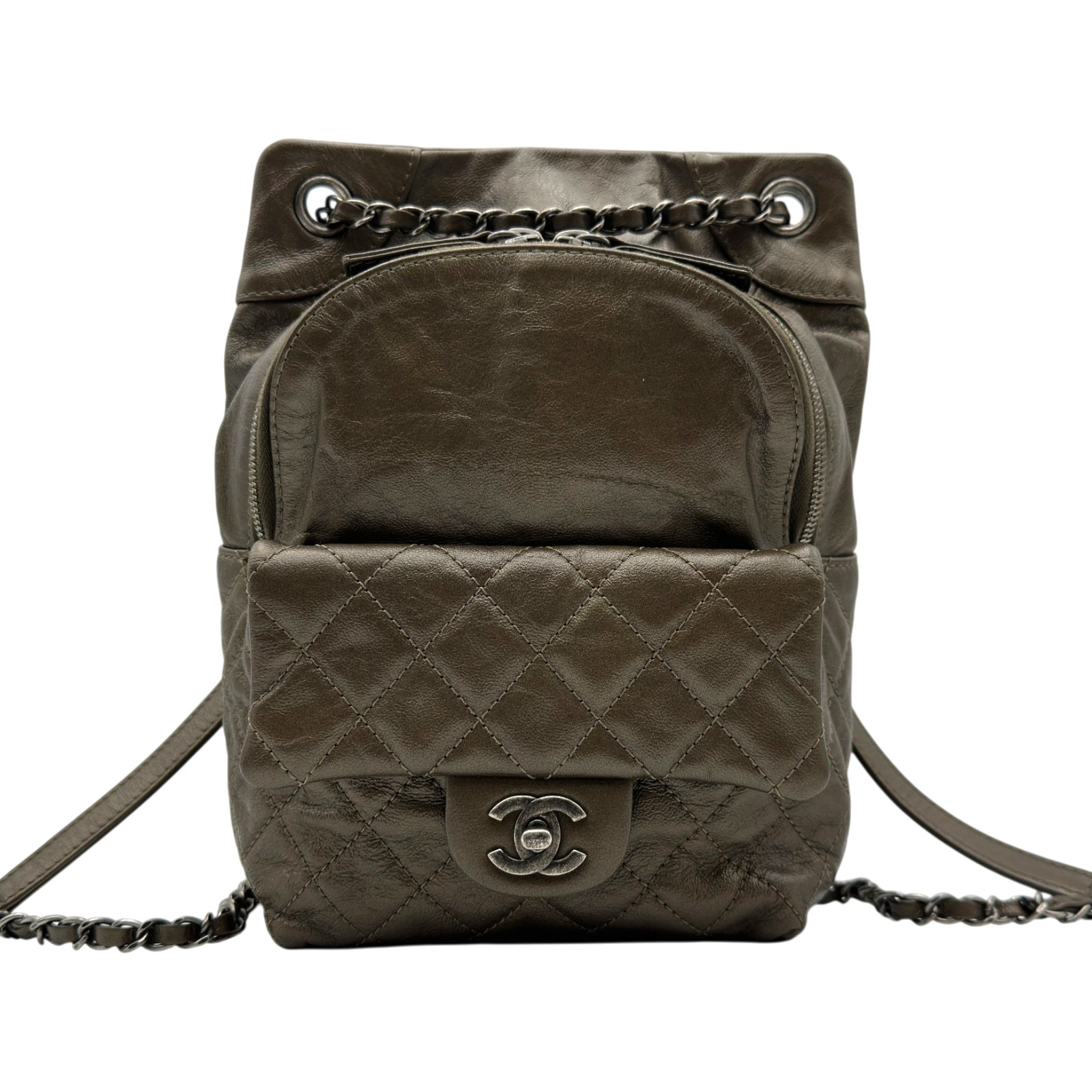 【6/1～ 最大限度30,000円OFFクーポン券！】シャネル CHANEL マトラッセ 背嚢 A90714 21番台 カーキ しろがね色金具 エイジドカーフ レディース 背嚢・デイパック【中古】