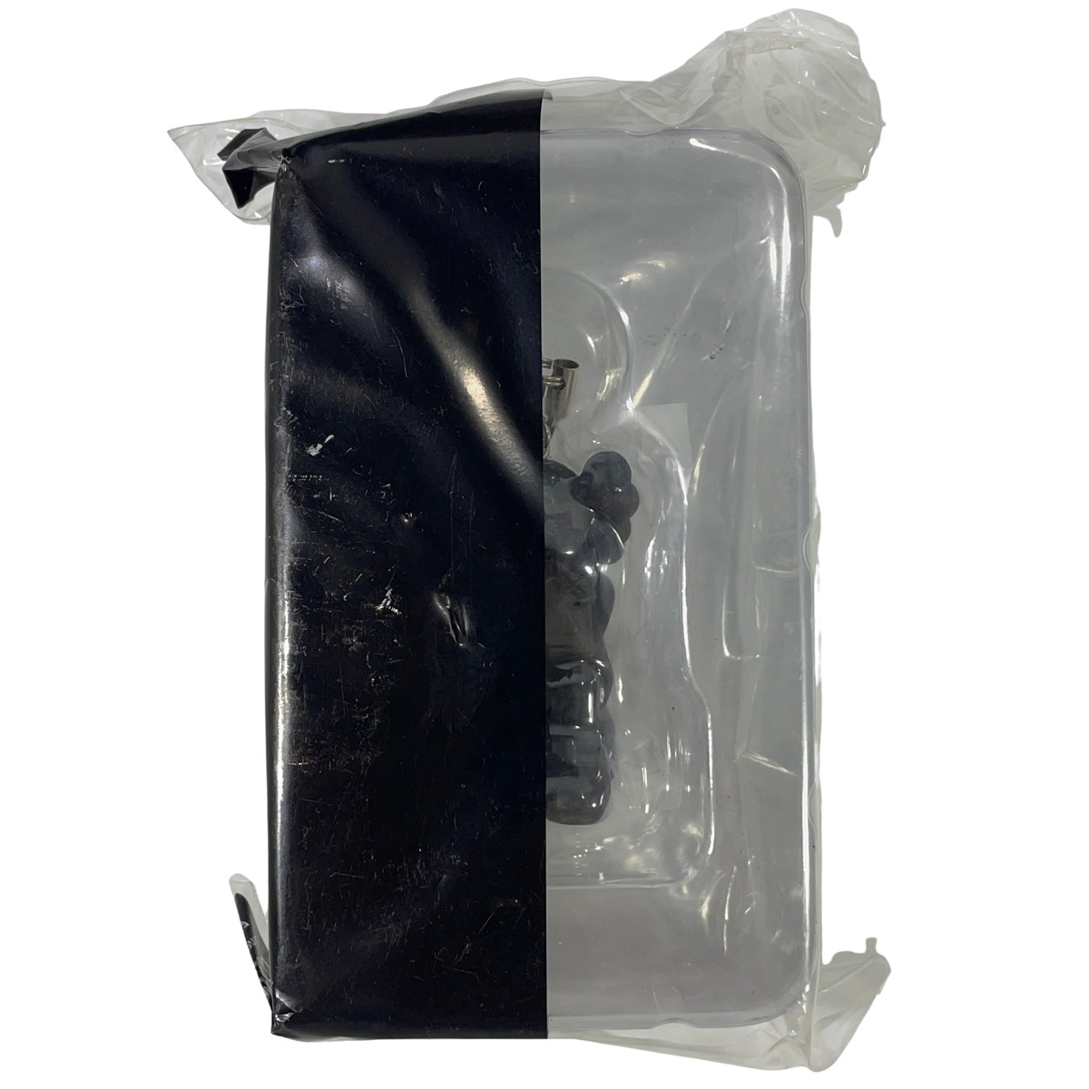 新品未開封 カウズ KAWS Passing Through Keychain MEDICOM TOY - レア 未開封 カウズ KAWS Passing Through Keychainの