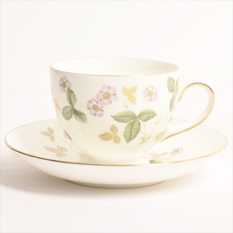 楽天市場 極美品 ウェッジウッド Wedgwood カップ ソーサー ワイルド ストロベリー Wild Strawberry アンティーク 食器 ホワイト 花柄 金彩 白 美品 中古 ユーズド I P O S H Online Store 楽天市場店