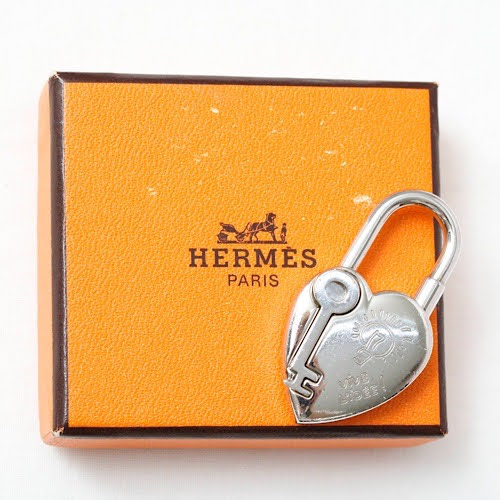 楽天市場】エルメス HERMES カデナ トゥアレグ Hモチーフ チャーム 