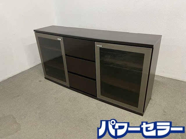 シーメンスブル 片方ゲーム盤 幅150 抽き出し 硝子扉 押し入れ うす暗い赤銅色 リビング 納める 室内装飾 中古調度品 店先引取歓迎 R10682