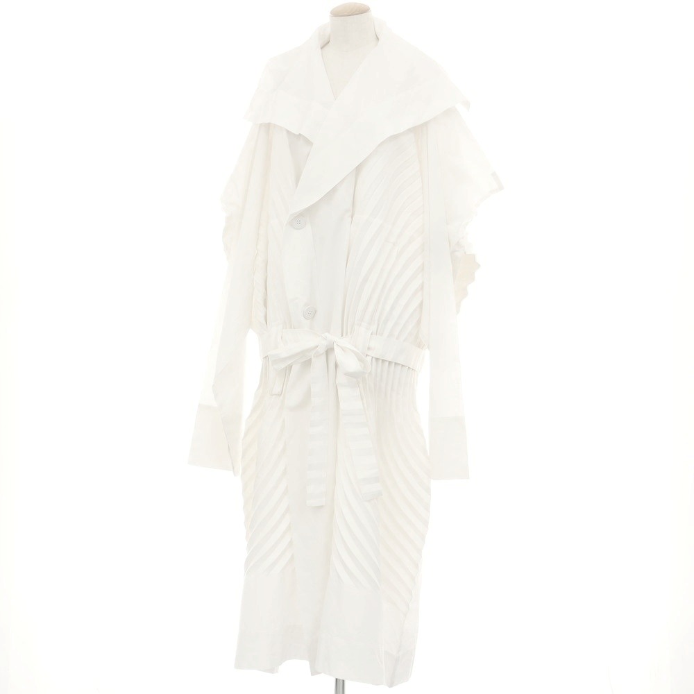 【SALE10%OFF/返品不可】【中古】イッセイミヤケ ISSEY MIYAKE 2025年春夏 コットン プリーツ加工 ベルテッドロングコート ホワイト【サイズ表記なし（L位）】【S/S】【状態ランクA】【レディース】[CPD]｜リタリオリブロ