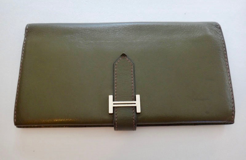 Hermes エルメス 親方財嚢 ベアン Zip 二つ折 長財布 Ag金具 カーキ 中古 H 002 00 H17 4037 Pghintheround Com