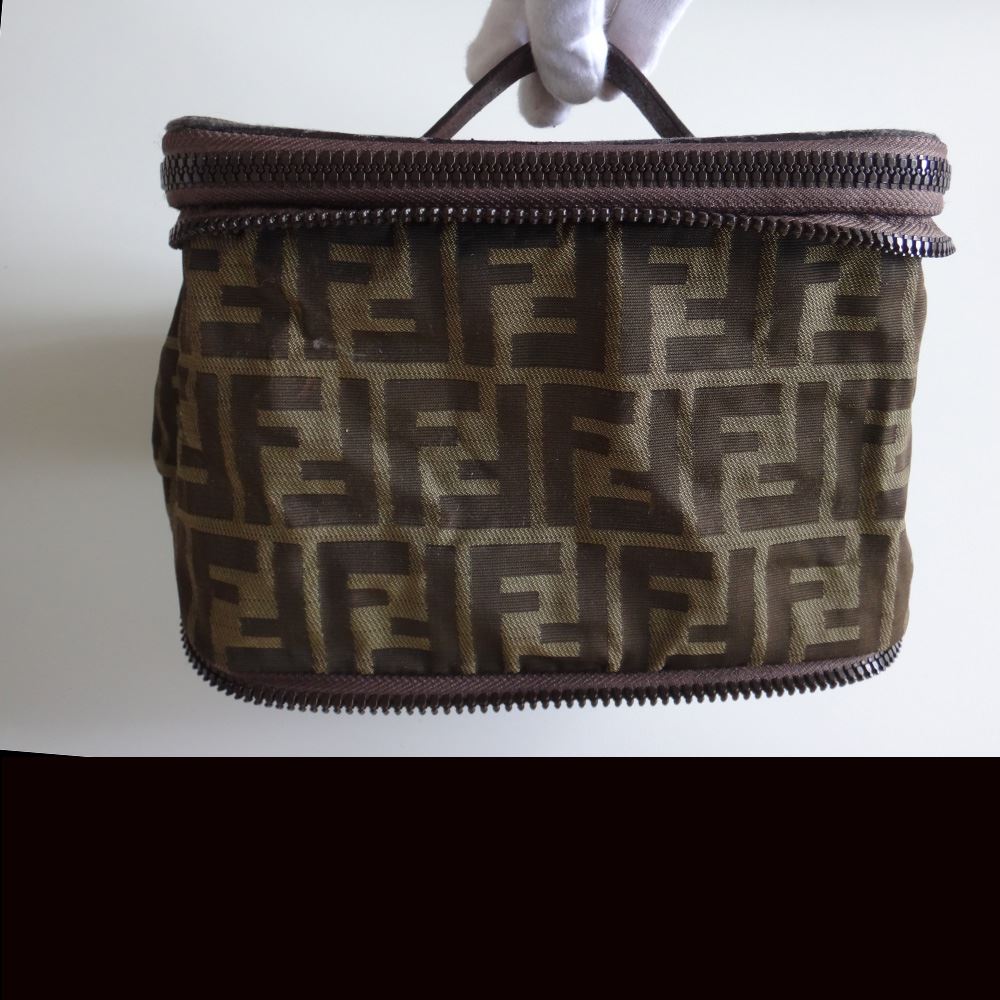 【フェンディ/美品】ミニポーチ【ズッカ柄/メイクポーチ/化粧ポーチ/バニティ】 バイセル公式】フェンディ ズッカ柄 バニティバッグ 折りたたみ
